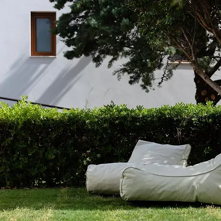 Alpha Estate & Villa