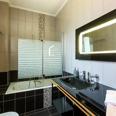 Villa Alpha Estate &