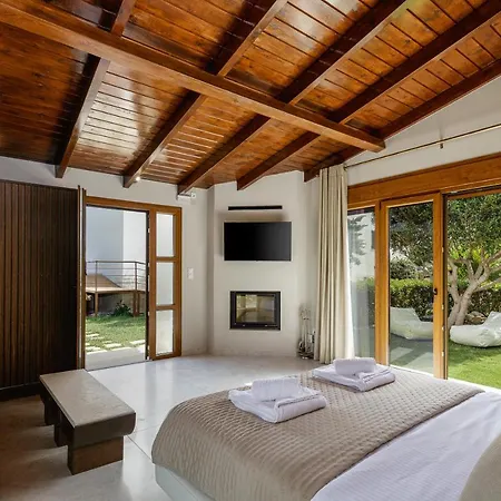 Alpha Estate & Villa