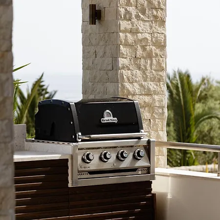 Alpha Estate & Willa Retimno