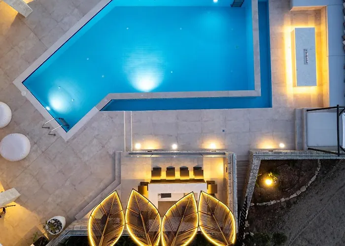 Villa Alpha Estate &