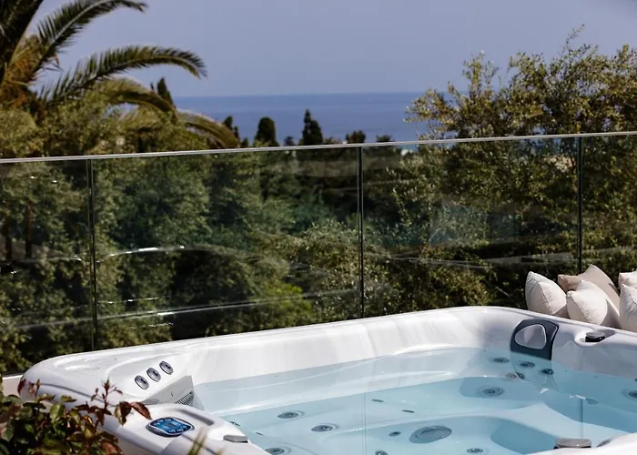 Alpha Estate & Villa *