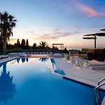 Alpha Estate & Villa Réthimno