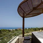 Villa Alpha Estate & *