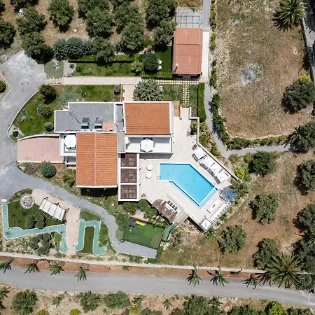 Alpha Estate & Spa Вілла *