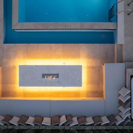Βίλα Alpha Estate & *