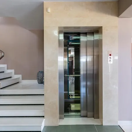 Βίλα Alpha Estate &
