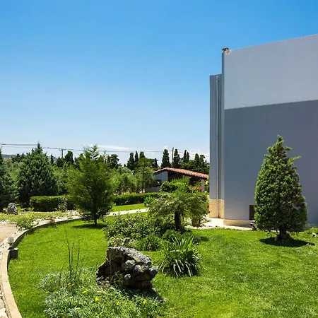 Alpha Estate & Вилла *