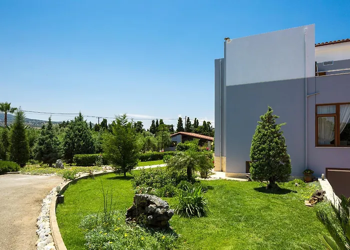 Alpha Estate & Вилла *